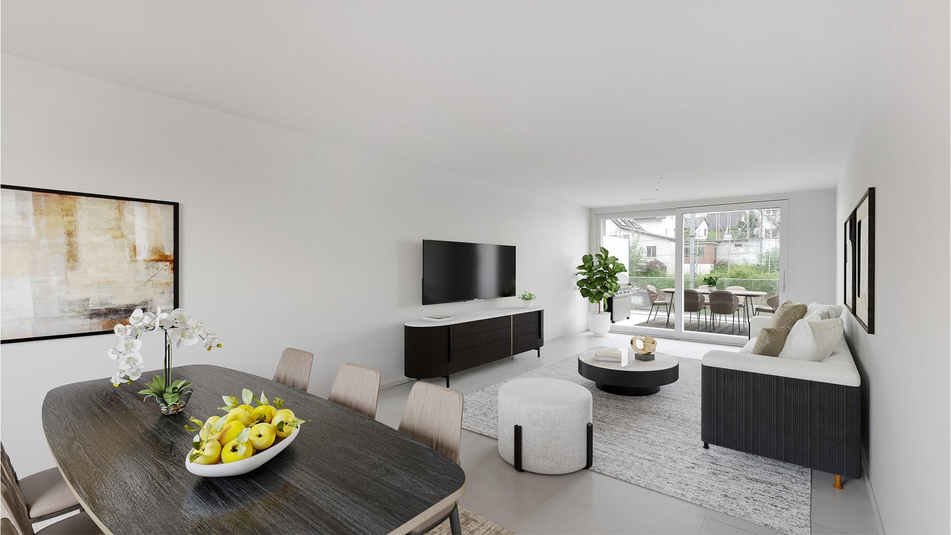 Offener Wohn- und Essbereich mit Terrasse